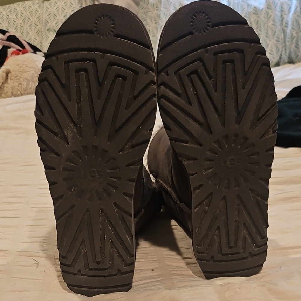 UGG Women's Bailey Button Boots - Picture 4 of 13